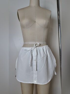 White Poplin Button-Front Women’s Skort